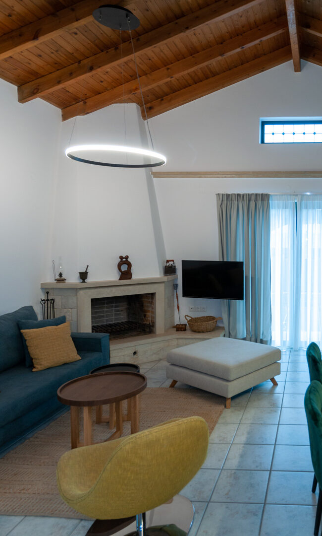 The AA Villa - Living